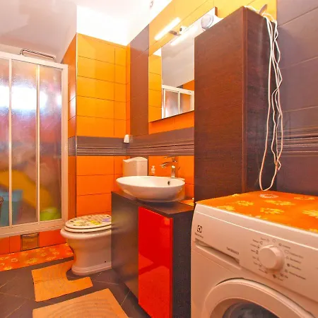 Almira 1570 Apartment