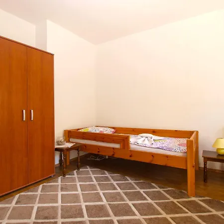 Apartment Almira 1570 Pula